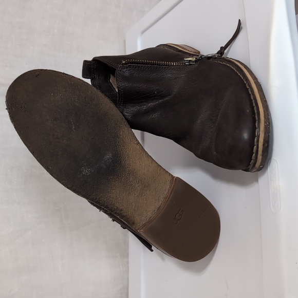 UGG Clementine Brown Leather Side Zip Shearling Ankle Boots Size 8.5 - Picture 4 of 5